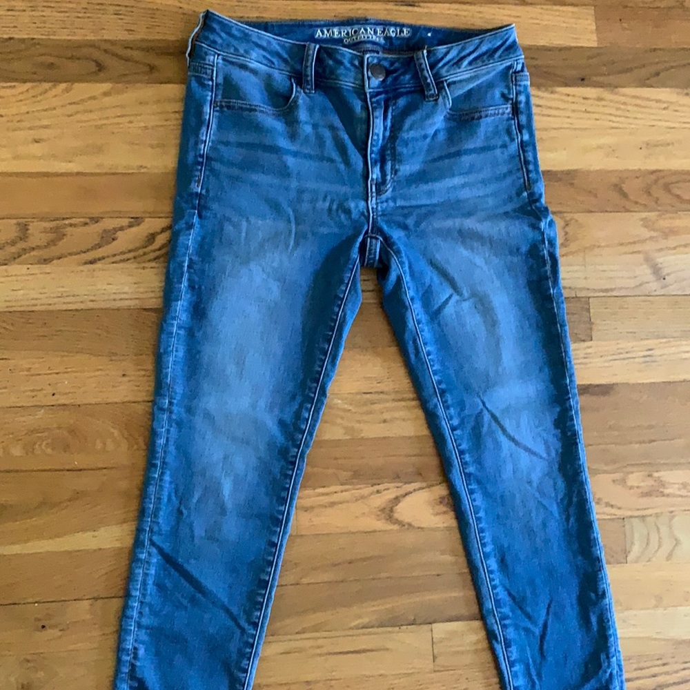 Jeans Size 8 Regular. American Eagle